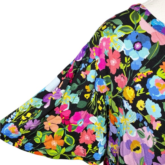 Johnny Was THE JANIE FAVORITE FLUTTER SLEEVE HENLEY TOP - Picture 5 of 13